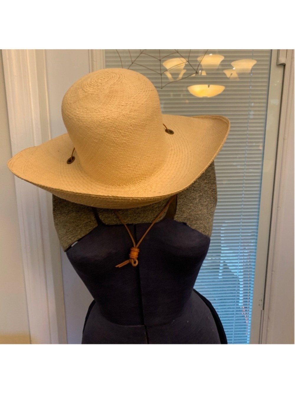 Women's Unbranded Straw Sun Hat One Size Beige with Brown Cord